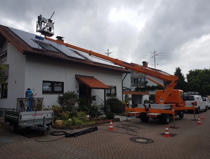 Dachinstallation mit Spezialtechnik